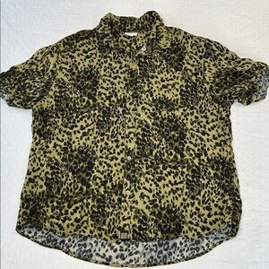 LuLaRoe Leopard Print button down unisex short sleeve Shirt